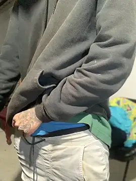 Snapshot of 27powercm chatting on December 20, 2025, 5:10 am 27powercm online show from December 20, 2025, 5:10 am