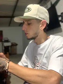 Snapshot of 27powercm chatting on February 6, 2026, 7:04 am 27powercm online show from February 6, 2026, 7:04 am