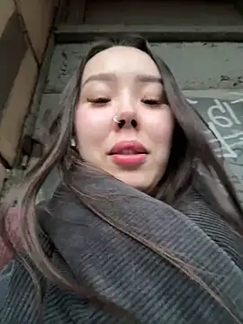 Asian Asami online show from March 5, 2025, 2:56 pm