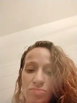 xxxPaYtOn online show from October 18, 2025, 1:46 pm