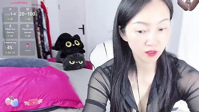 paopao-a online show from December 18, 2025, 4:06 am