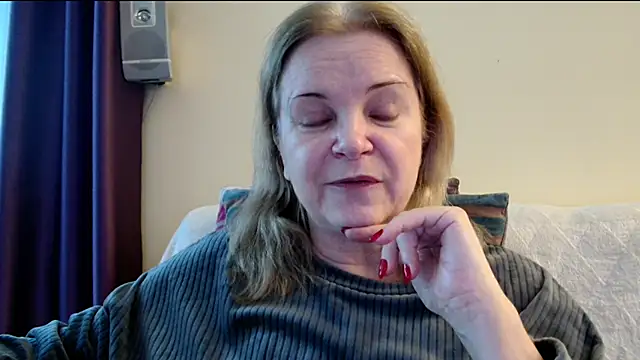 Snapshot of sexyjennyeu chatting on February 8, 2026, 2:04 pm sexyjennyeu online show from February 8, 2026, 2:04 pm