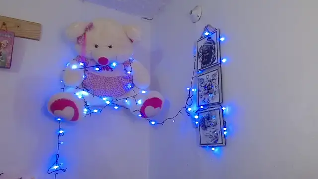 Snapshot of SexyTokio4 chatting on January 14, 2025, 5:45 pm SexyTokio4 online show from January 14, 2025, 5:45 pm