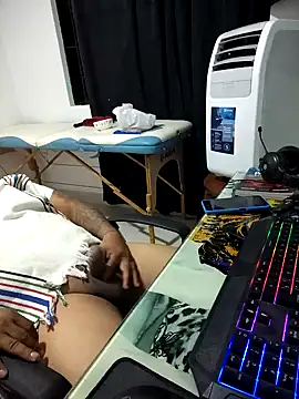 Snapshot of siatodo02 chatting on December 16, 2024, 12:59 am siatodo02 online show from December 16, 2024, 12:59 am