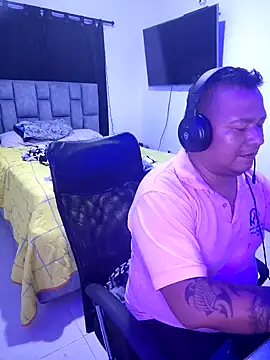 Snapshot of siatodo02 chatting on January 4, 2025, 2:25 am siatodo02 online show from January 4, 2025, 2:25 am