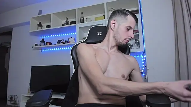 ToddClaytonn online show from November 13, 2025, 2:15 am