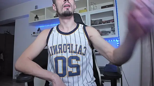 ToddClaytonn online show from November 30, 2025, 8:04 am