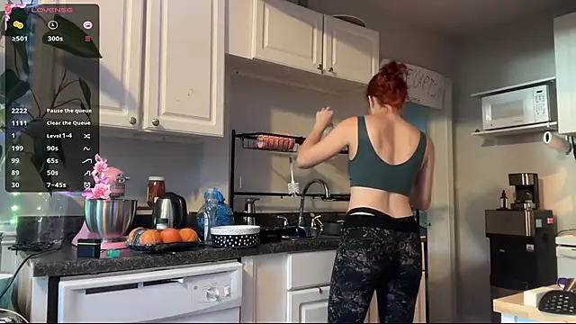 Snapshot of Aria_Fields chatting on November 7, 2025, 7:29 pm Aria Fields online show from November 7, 2025, 7:29 pm