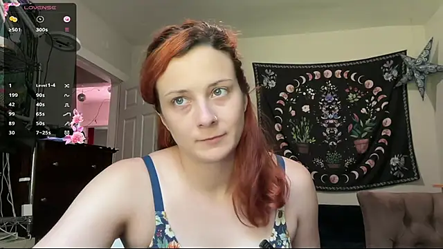 Snapshot of Aria_Fields chatting on June 4, 2026, 4:44 pm Aria Fields online show from June 4, 2026, 4:44 pm