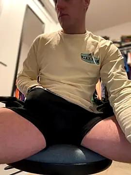 PeytonJohnn online show from November 24, 2025, 5:57 pm