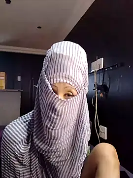 Snapshot of KamaLila chatting on October 12, 2025, 11:44 am KamaLila online show from October 12, 2025, 11:44 am