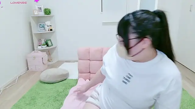 o-Aya-o online show from February 14, 2025, 3:05 pm