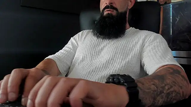 axxelrich  online show from September 21, 2025, 9:03 am