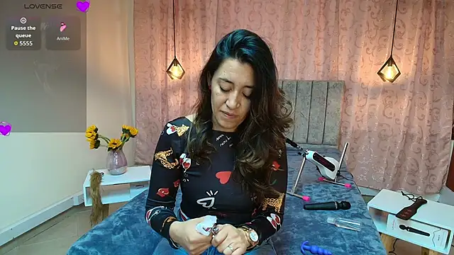 Snapshot of VioletaScott_ chatting on November 1, 2025, 1:27 pm VioletaScott online show from November 1, 2025, 1:27 pm