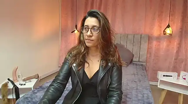 Snapshot of VioletaScott_ chatting on February 19, 2025, 1:17 pm VioletaScott online show from February 19, 2025, 1:17 pm