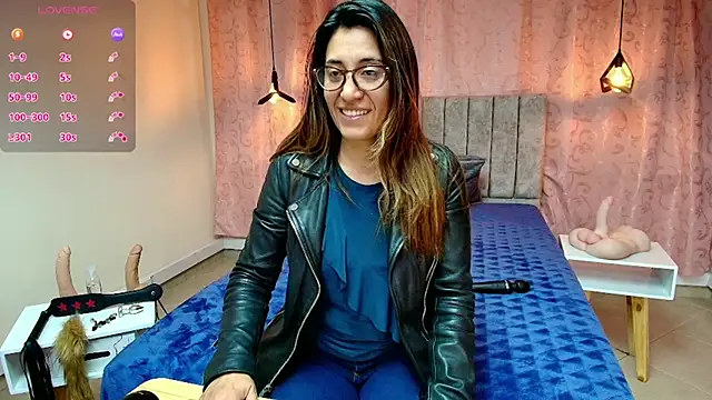 Snapshot of VioletaScott_ chatting on March 14, 2025, 12:51 pm VioletaScott online show from March 14, 2025, 12:51 pm