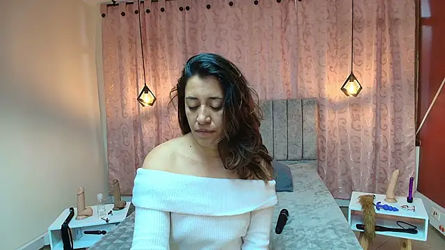 Snapshot of VioletaScott_ chatting on September 19, 2025, 1:15 pm VioletaScott online show from September 19, 2025, 1:15 pm
