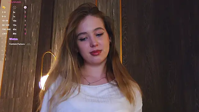 Snapshot of LoraineLuff chatting on February 9, 2025, 2:50 pm LoraineLuff online show from February 9, 2025, 2:50 pm