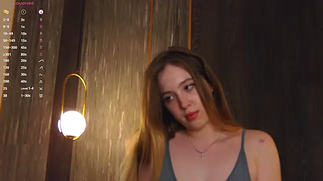 Snapshot of LoraineLuff chatting on February 10, 2025, 9:04 pm LoraineLuff online show from February 10, 2025, 9:04 pm