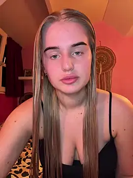 yourhornyslut online show from March 19, 2025, 8:32 pm