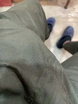 kunalmishra2003 online show from April 25, 2026, 3:20 pm