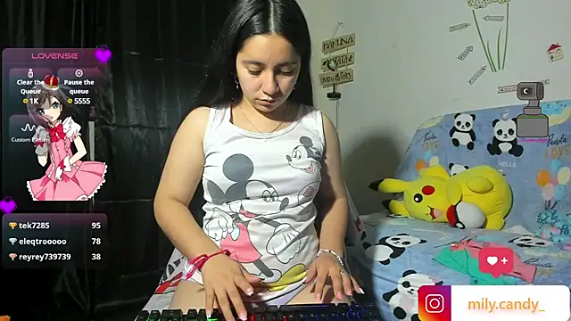 litle mily  online show from February 2, 2025, 4:05 am