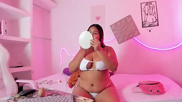 Snapshot of Iam_flor chatting on October 20, 2025, 3:01 pm Iam flor online show from October 20, 2025, 3:01 pm