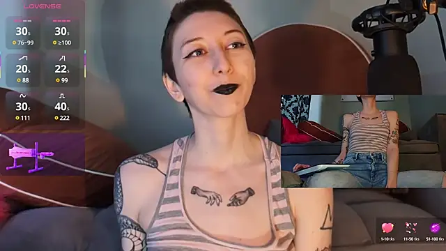 lovelylucyy online show from March 13, 2025, 9:16 pm