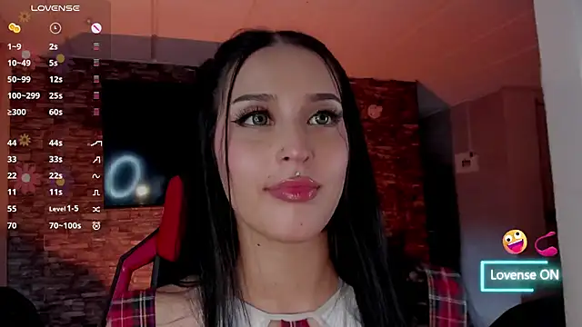 Charlotte greys online show from April 20, 2026, 10:22 pm