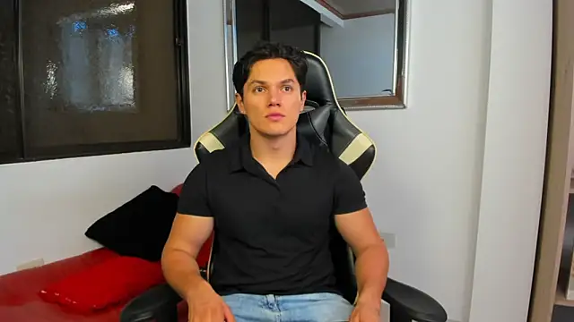 julian wallace online show from February 9, 2026, 8:51 pm