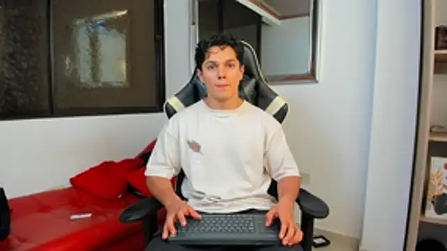 julian wallace online show from February 8, 2026, 9:01 pm