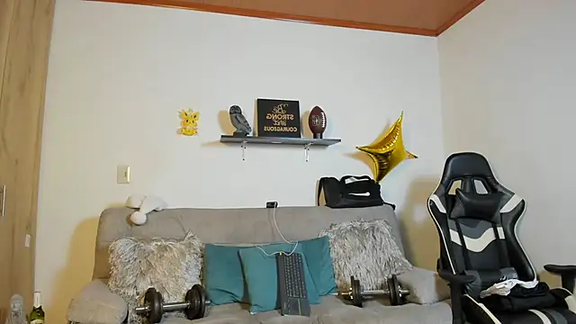 julian wallace online show from December 14, 2025, 9:20 pm