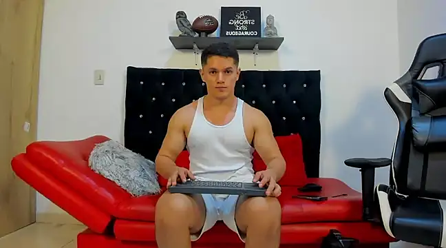 julian wallace online show from March 17, 2025, 9:35 pm