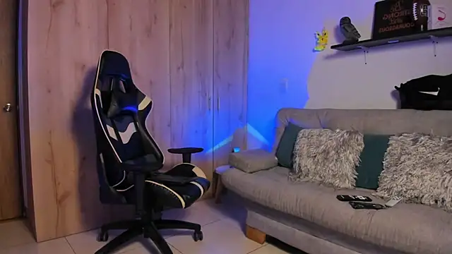 julian wallace online show from February 24, 2026, 2:40 pm