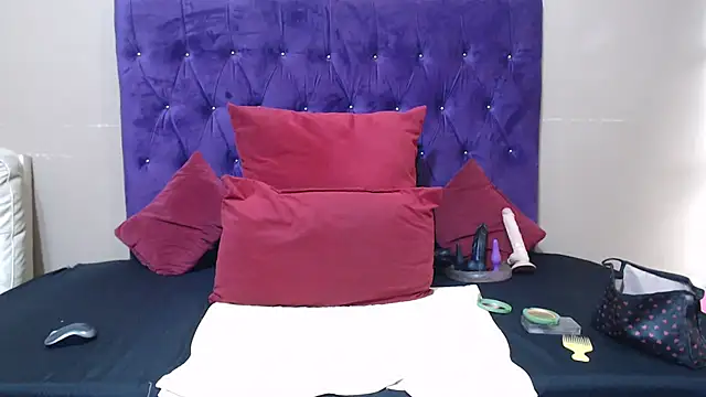 Snapshot of ManEaterxx29 chatting on October 21, 2025, 5:18 am ManEaterxx29 online show from October 21, 2025, 5:18 am