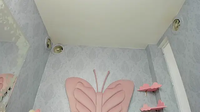 MaddyCute4u online show from February 8, 2025, 2:49 pm