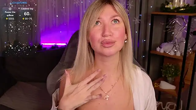 MilaBott online show from December 18, 2025, 7:18 pm