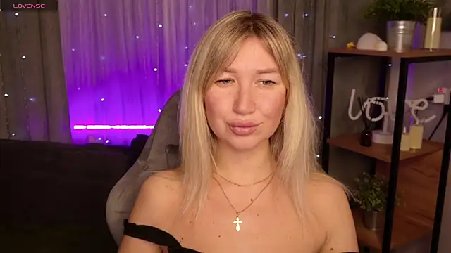 Snapshot of MilaBott chatting on November 8, 2025, 8:12 pm MilaBott online show from November 8, 2025, 8:12 pm