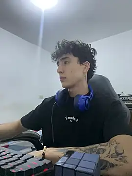 gojo satoru 18 online show from January 14, 2026, 6:06 am