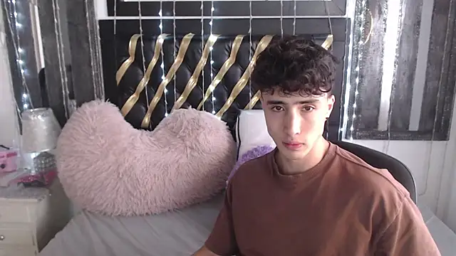 Snapshot of gojo_satoru_18 chatting on March 20, 2025, 3:14 pm gojo satoru 18 online show from March 20, 2025, 3:14 pm