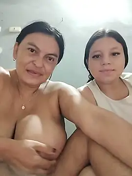 Snapshot of Horny-Mommy-Dirty chatting on October 9, 2025, 10:38 am Horny-Mommy-Dirty online show from October 9, 2025, 10:38 am
