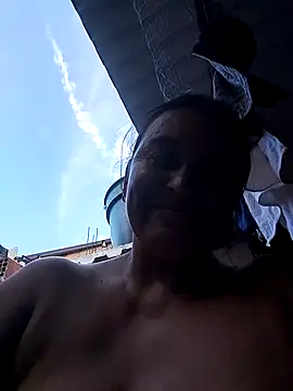 Horny-Mommy-Dirty online show from October 22, 2025, 9:35 pm