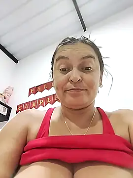 Snapshot of Horny-Mommy-Dirty chatting on October 11, 2025, 2:45 am Horny-Mommy-Dirty online show from October 11, 2025, 2:45 am