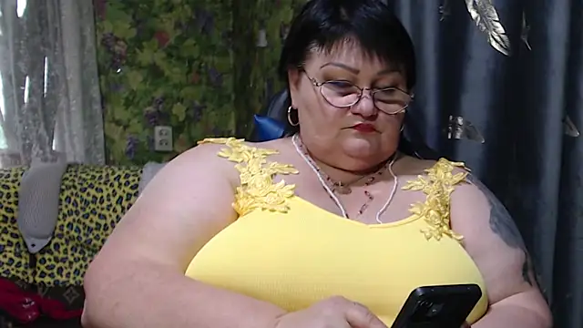 Snapshot of Goddess57 chatting on November 22, 2025, 10:36 am Goddess57 online show from November 22, 2025, 10:36 am