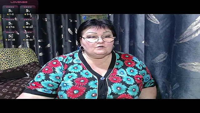 Snapshot of Goddess57 chatting on December 1, 2025, 5:14 pm Goddess57 online show from December 1, 2025, 5:14 pm