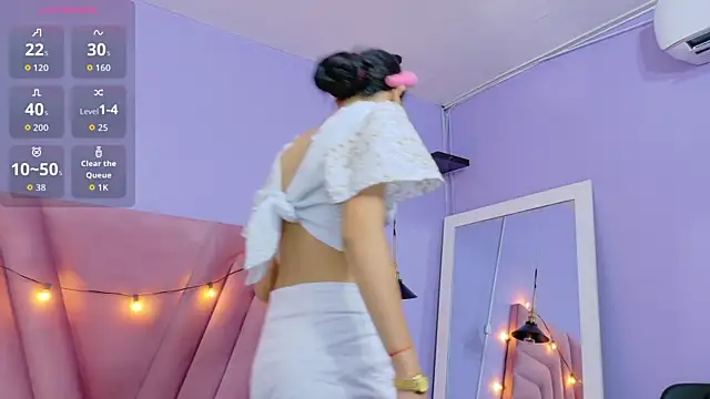 Snapshot of Beautifulskinny18 chatting on October 8, 2025, 7:58 pm Beautifulskinny18 online show from October 8, 2025, 7:58 pm