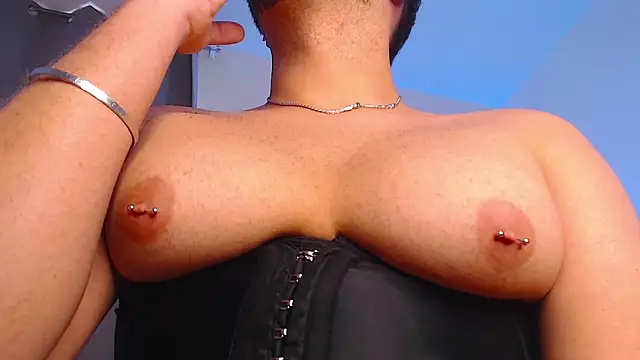 Snapshot of Logan_cocky chatting on February 19, 2026, 5:21 pm Logan cocky online show from February 19, 2026, 5:21 pm