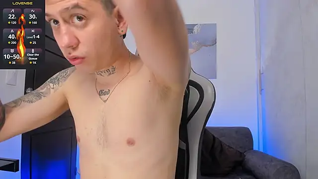 Snapshot of Yeiko_Romero_ chatting on October 14, 2025, 9:43 am Yeiko Romero online show from October 14, 2025, 9:43 am