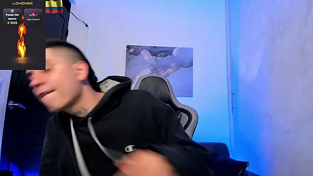 Snapshot of Yeiko_Romero_ chatting on February 3, 2026, 4:21 am Yeiko Romero online show from February 3, 2026, 4:21 am