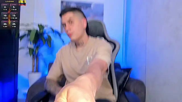 Snapshot of Yeiko_Romero_ chatting on February 8, 2026, 6:11 am Yeiko Romero online show from February 8, 2026, 6:11 am